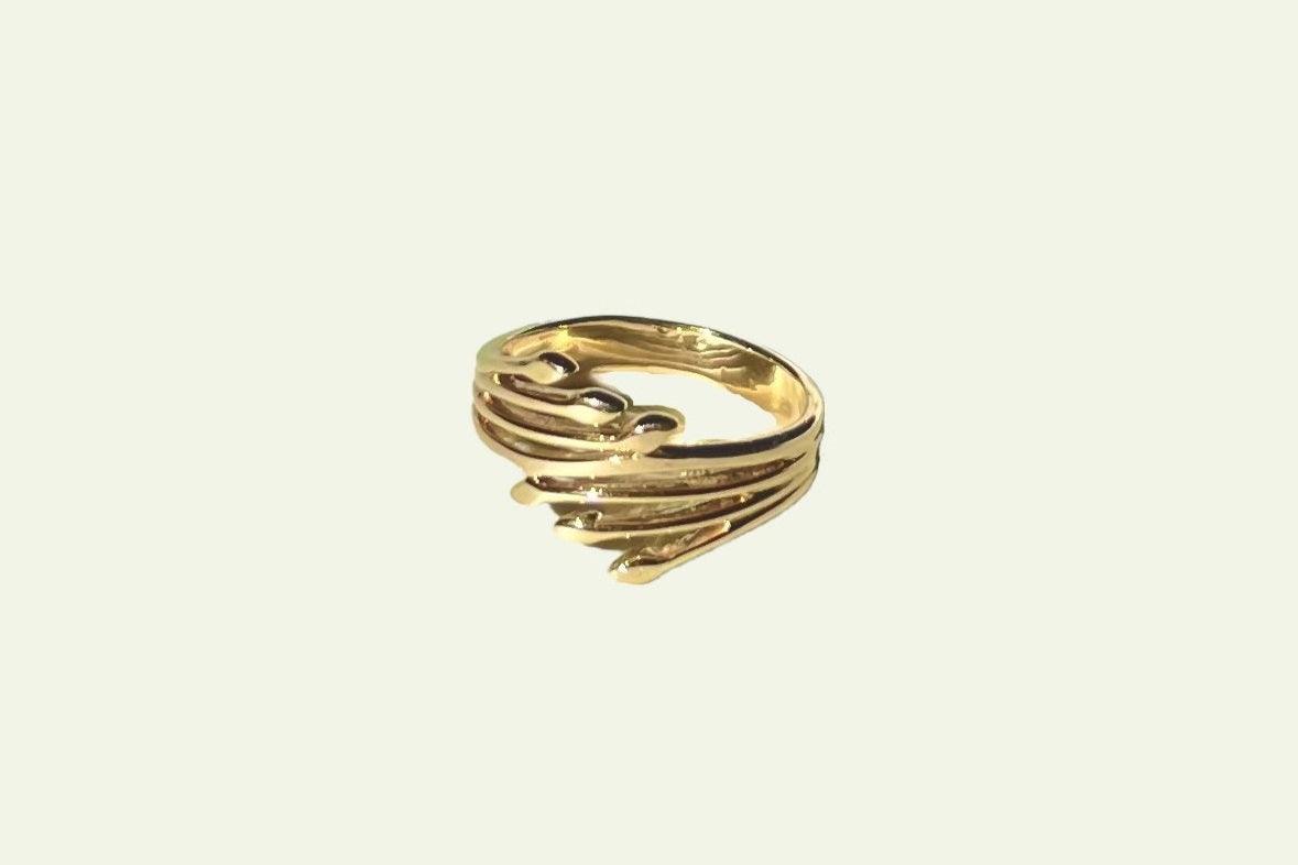 Hug Me Ring in Yellow Gold | Elegant Gold Rings – ANTY