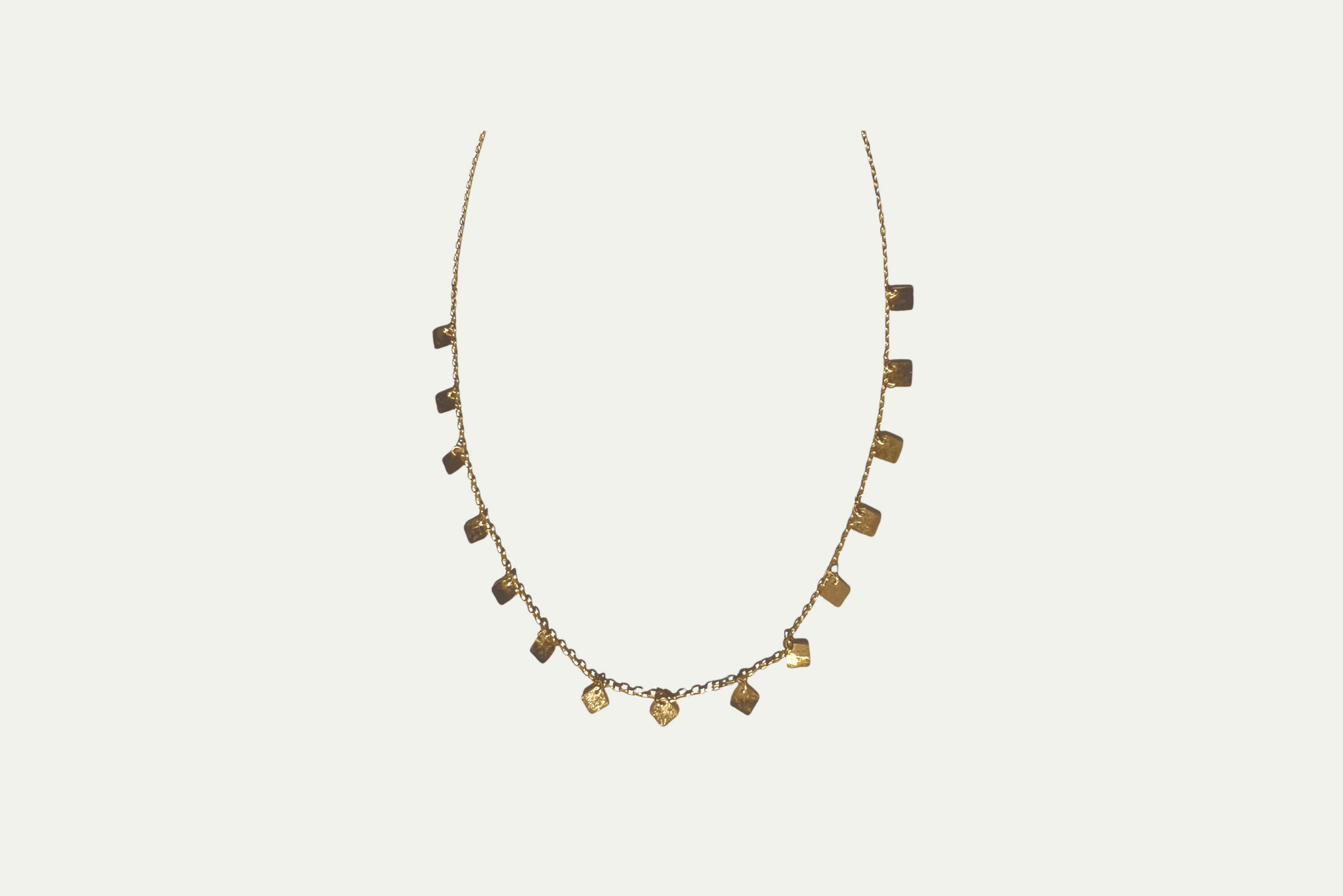 Necklace 18k yellow gold  Length 43 cm