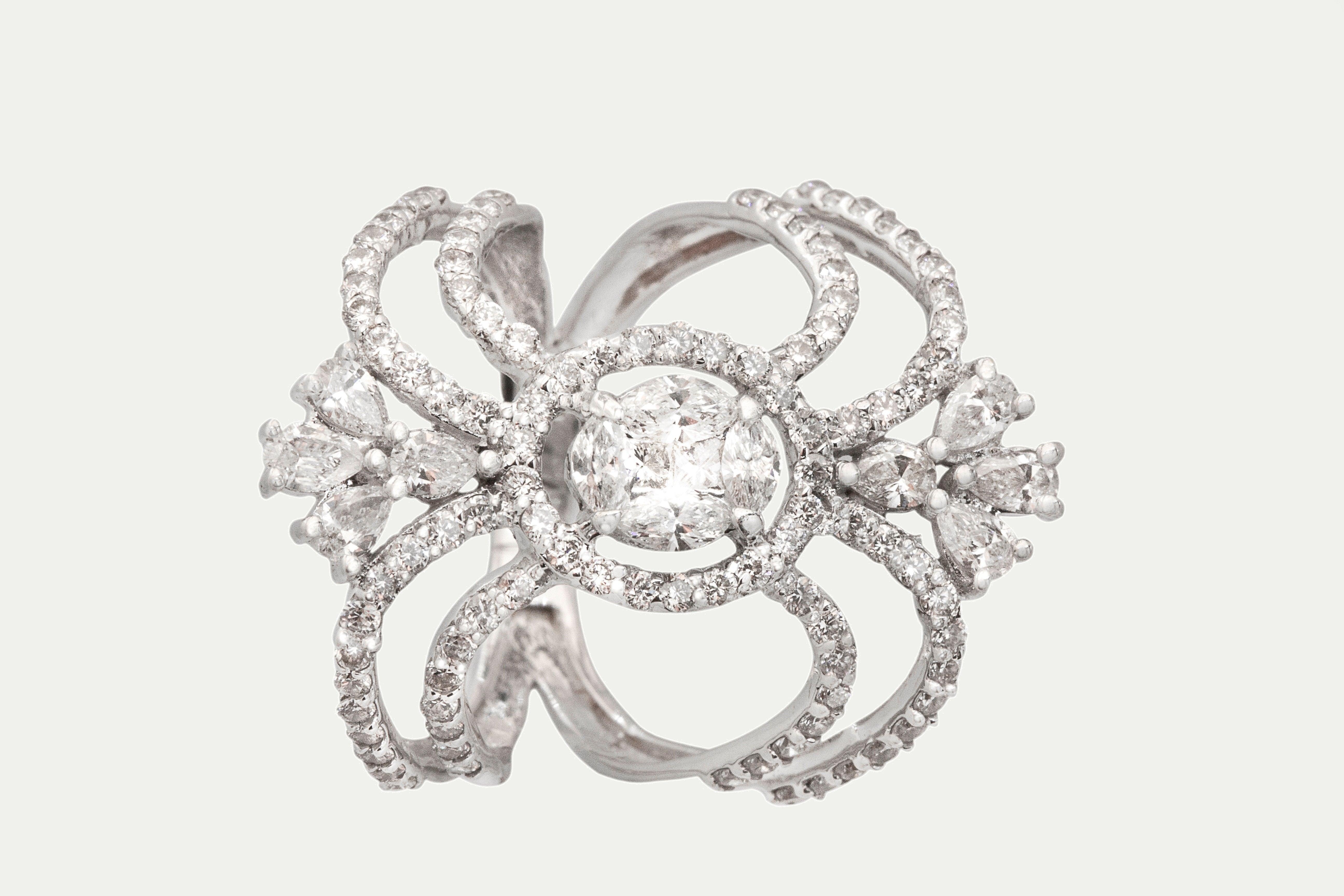 Masquerade diamond ring in white gold - Anty